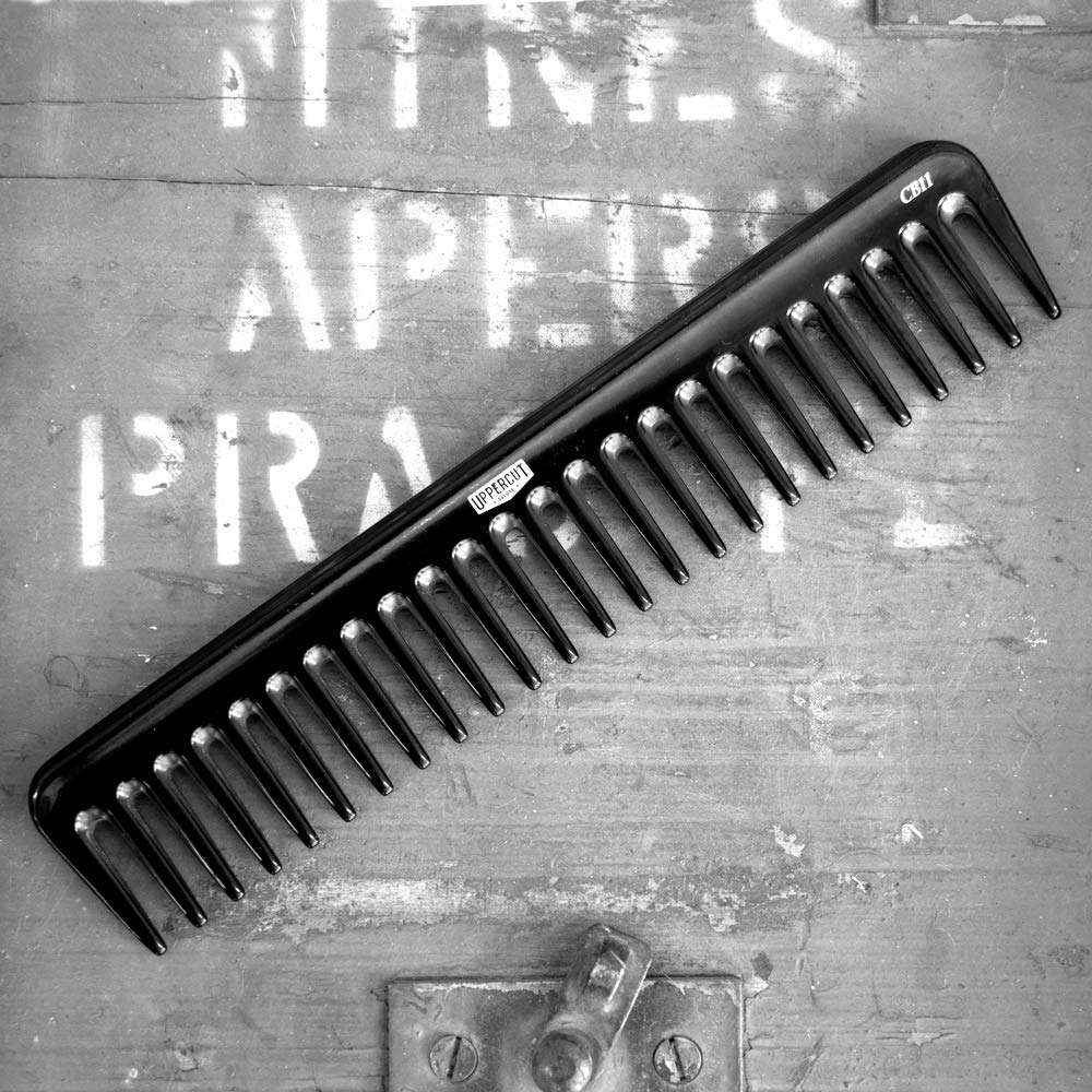Uppercut Deluxe CB11 Rake and Texture Comb