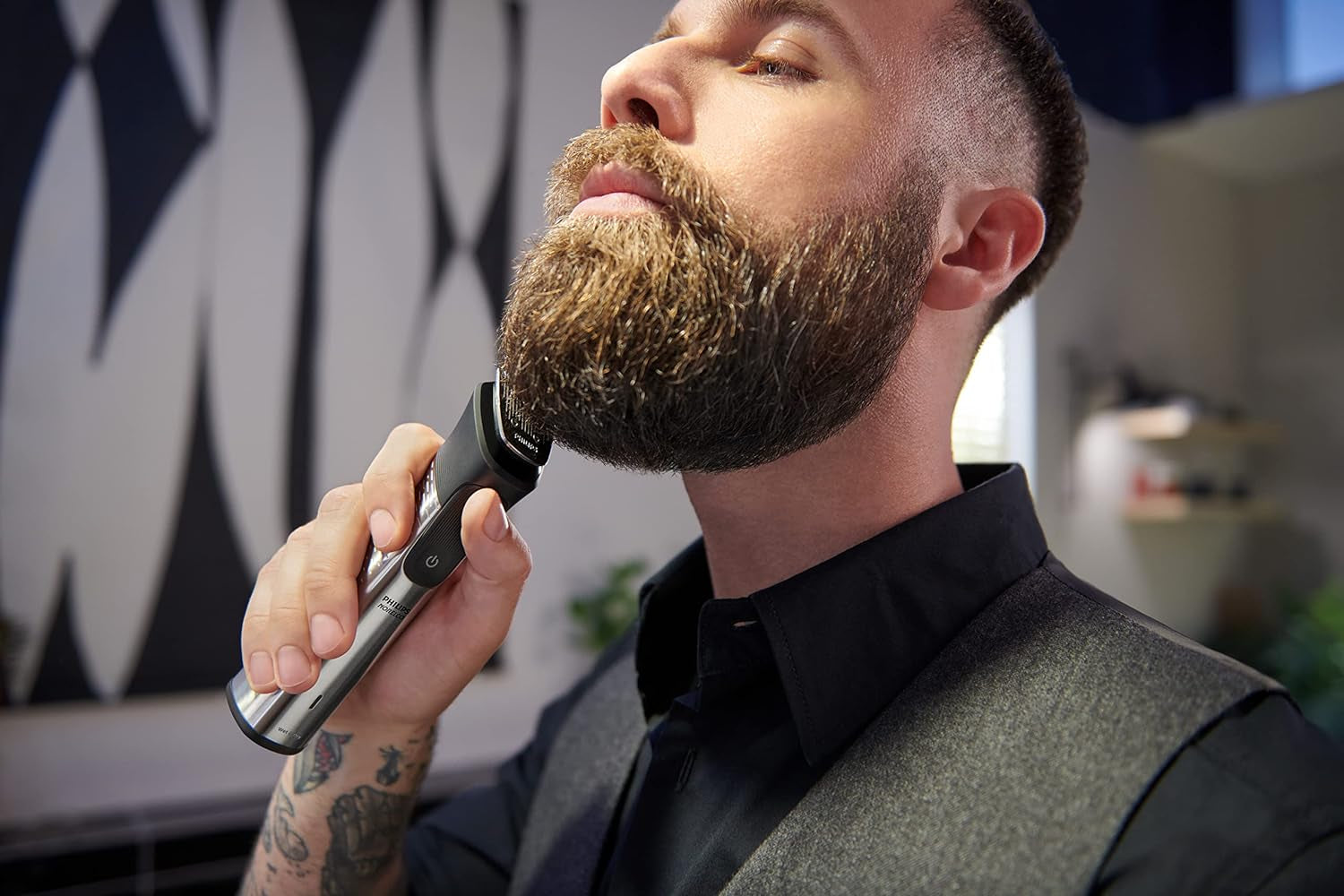 Norelco Philips Multigroom 7000 Series, All-In-One Trimmer, Beard Trimmer and Hair Clipper, 19-Piece Men'S Grooming Kit for Beard, Head, Hair, Body, and Face, Soft Pouch, MG7910/49